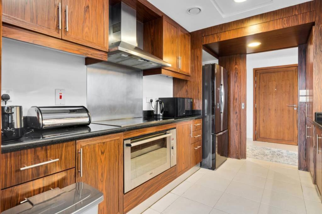 Spectacular Burj & Fountain View - Luxurious 3 Bedrooms & Maids Room - The Residences Dubai Dış mekan fotoğraf