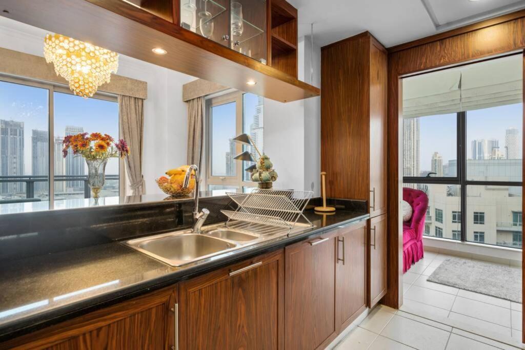 Spectacular Burj & Fountain View - Luxurious 3 Bedrooms & Maids Room - The Residences Dubai Dış mekan fotoğraf