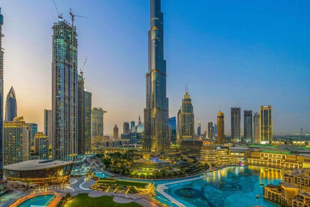 Spectacular Burj & Fountain View - Luxurious 3 Bedrooms & Maids Room - The Residences Dubai Dış mekan fotoğraf