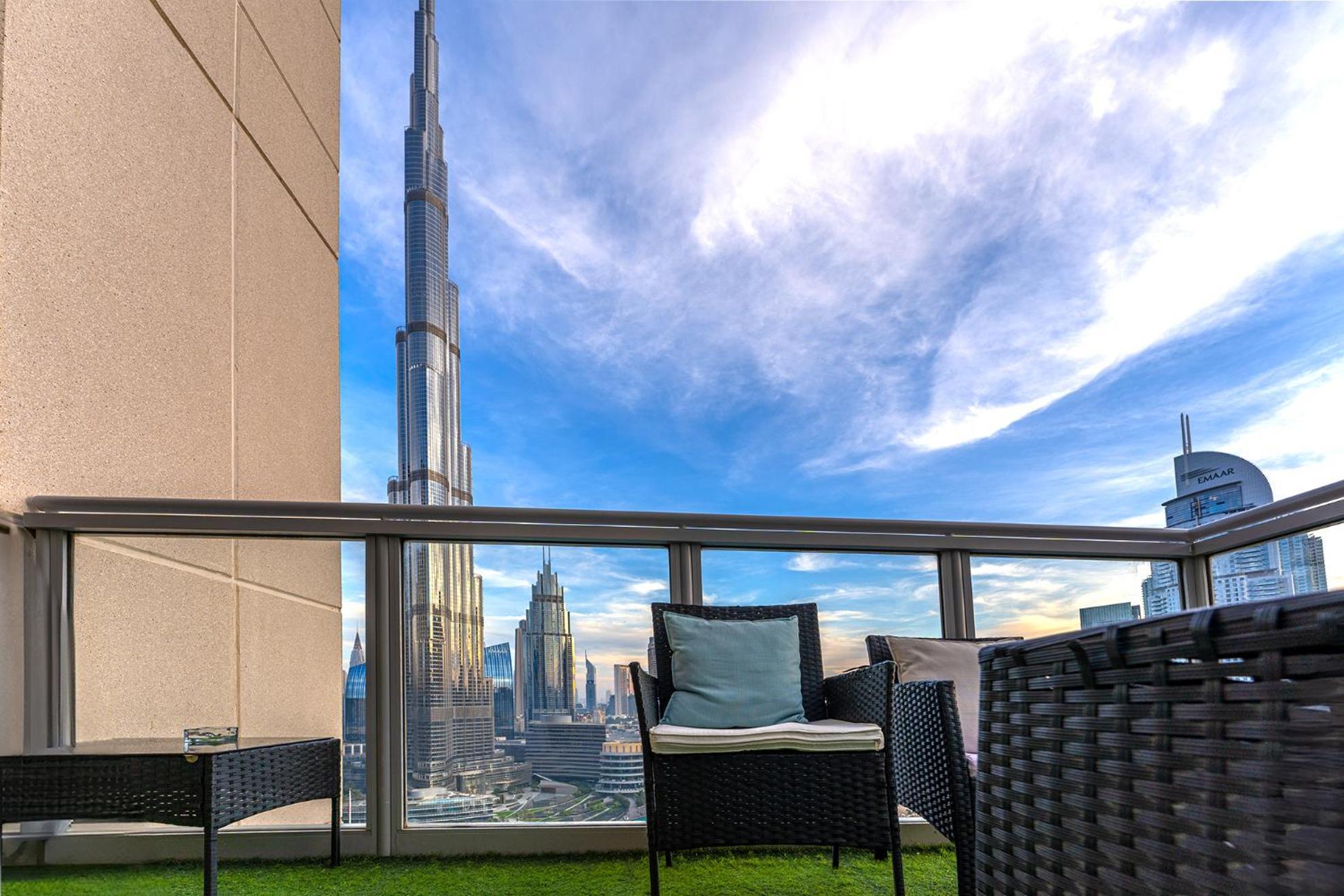 Spectacular Burj & Fountain View - Luxurious 3 Bedrooms & Maids Room - The Residences Dubai Dış mekan fotoğraf
